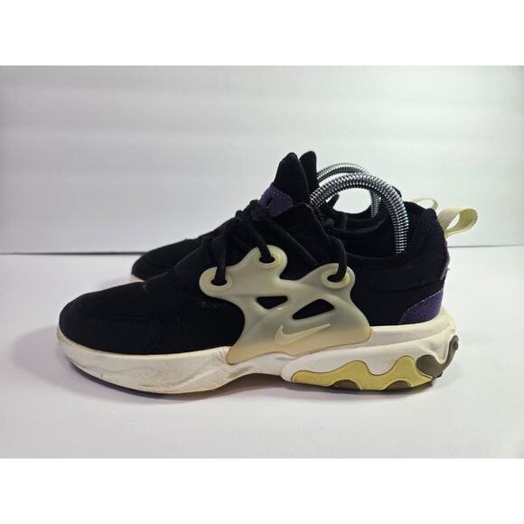 Nike React Presto GS Black White Running Shoes BQ4002-001 5Y - Picture 1 of 10